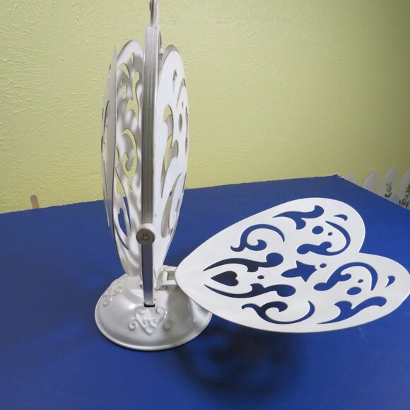 Tiered Tray Metal Heart Centerpiece, Victorian inspired - Picture 6 of 16
